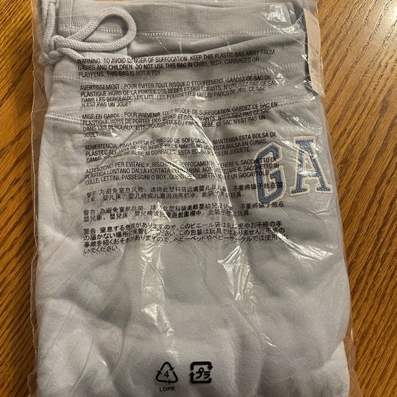Gap logo joggers in fleece pants - Picture 4 of 6